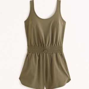 Abercrombie traveler romper